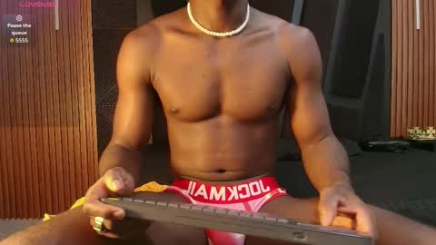 Snapshot of oliver_laurent_ chatting on April 2026 11:28:01 PM OLIVER LAURENT online show from April 2026 11:28:01 PM