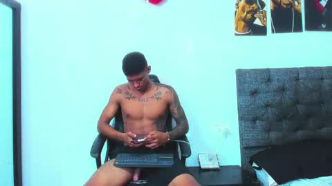 oliver_smith_2 online show from September 2025 05:25:01 PM