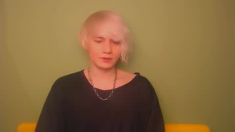 Snapshot of oliver_sweet_ chatting on March 2025 11:42:01 PM Oliver online show from March 2025 11:42:01 PM