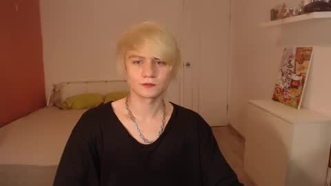 Snapshot of oliver_sweet_ chatting on September 2025 02:04:02 AM Oliver online show from September 2025 02:04:02 AM