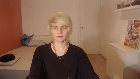 Snapshot of oliver_sweet_ chatting on October 2025 01:50:02 AM Oliver online show from October 2025 01:50:02 AM