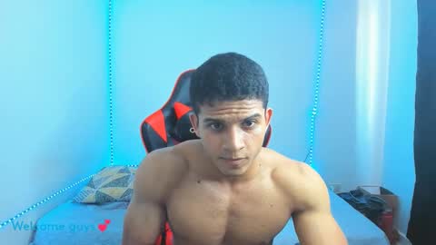 Snapshot of oliver_thompsson chatting on February 2025 09:04:01 PM oliver thompsson online show from February 2025 09:04:01 PM