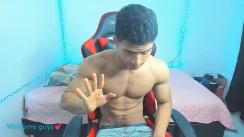 Snapshot of oliver_thompsson chatting on March 2025 12:51:01 AM oliver thompsson online show from March 2025 12:51:01 AM