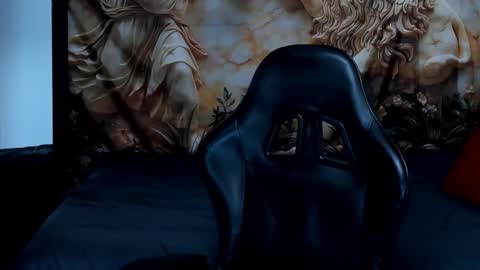 Snapshot of oliver_tommy chatting on November 2025 01:11:01 PM oliver_tommy online show from November 2025 01:11:01 PM