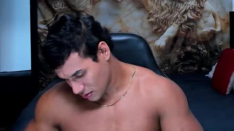 Snapshot of oliver_tommy chatting on November 2025 01:14:02 AM oliver_tommy online show from November 2025 01:14:02 AM