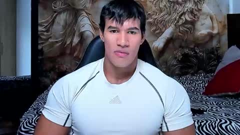 Snapshot of oliver_tommy chatting on November 2025 12:08:02 PM oliver_tommy online show from November 2025 12:08:02 PM