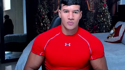 Snapshot of oliver_tommy chatting on December 2025 11:42:01 PM oliver_tommy online show from December 2025 11:42:01 PM