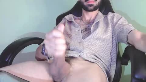 Snapshot of olivereff chatting on April 2026 04:00:02 PM Oliver online show from April 2026 04:00:02 PM