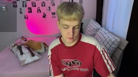 oliver online show from December 2025 01:05:02 PM