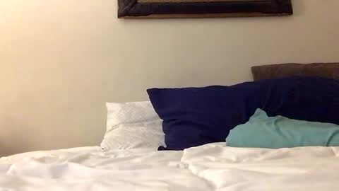 olivertwist1273 online show from December 2024 06:01:01 AM