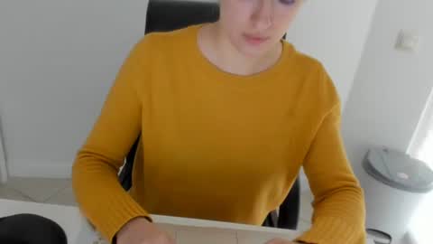 olivia__dream online show from June 2026 06:41:02 AM