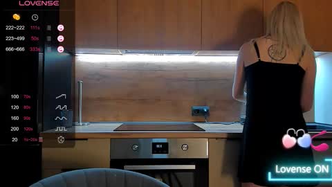 Snapshot of olivia_bells chatting on March 2026 10:16:02 PM Olivia 3 online show from March 2026 10:16:02 PM