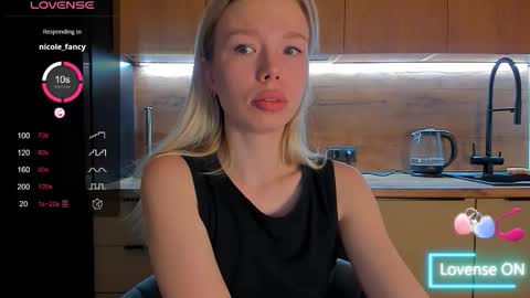Snapshot of olivia_bells chatting on March 2026 10:05:02 PM Olivia 3 online show from March 2026 10:05:02 PM