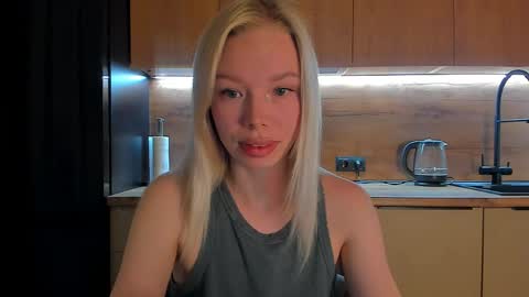 Olivia 3 online show from May 2026 09:20:02 PM