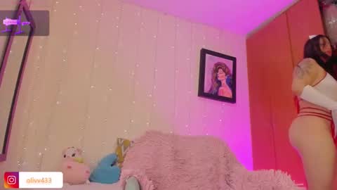 Snapshot of olivia_s19 chatting on March 2026 04:18:02 AM olivia_s19 online show from March 2026 04:18:02 AM