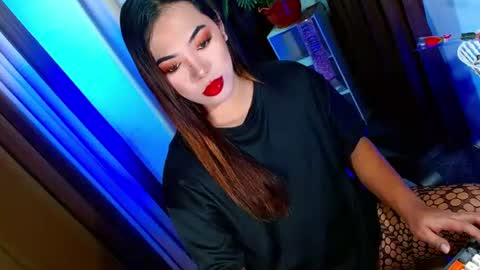 Snapshot of olivia_the_temptress27 chatting on September 2025 04:01:02 PM Miss OLIVIA online show from September 2025 04:01:02 PM