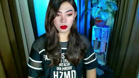 Snapshot of olivia_the_temptress27 chatting on October 2025 06:49:01 AM Miss OLIVIA online show from October 2025 06:49:01 AM