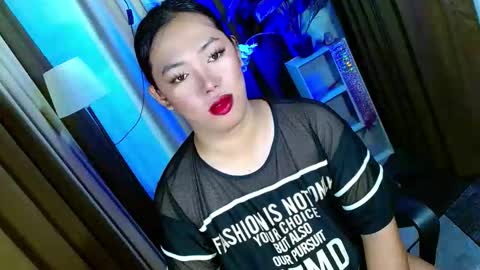 Snapshot of olivia_the_temptress27 chatting on November 2025 11:21:01 AM Miss OLIVIA online show from November 2025 11:21:01 AM