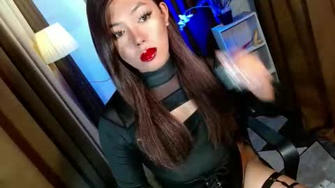 Snapshot of olivia_the_temptress27 chatting on December 2025 05:29:02 PM Miss OLIVIA online show from December 2025 05:29:02 PM