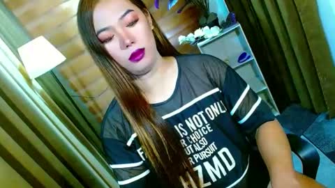 Snapshot of olivia_the_temptress27 chatting on April 2026 08:23:02 AM Miss OLIVIA online show from April 2026 08:23:02 AM