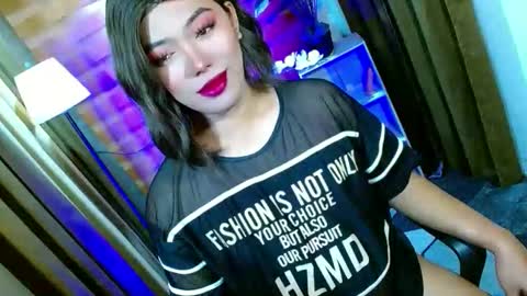Snapshot of olivia_the_temptress27 chatting on May 2026 09:03:02 AM Miss OLIVIA online show from May 2026 09:03:02 AM