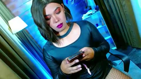 Snapshot of olivia_the_temptress27 chatting on May 2026 10:36:01 AM Miss OLIVIA online show from May 2026 10:36:01 AM