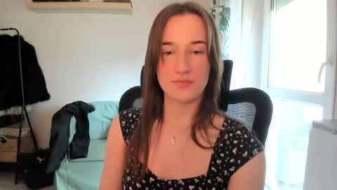 Snapshot of oliviaaa2003 chatting on May 2026 02:03:02 PM Oliwiaa2004 online show from May 2026 02:03:02 PM