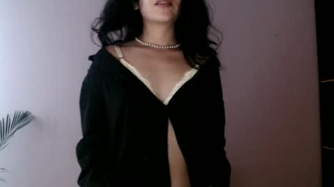 Snapshot of oliviaaa__ chatting on August 2026 06:10:01 PM oliviaaa__ online show from August 2026 06:10:01 PM