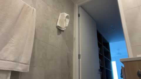 Snapshot of oliviabrookess chatting on October 2025 09:23:02 PM Olivia Brookes online show from October 2025 09:23:02 PM