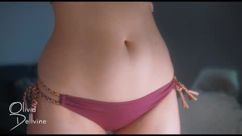 Snapshot of oliviadellvine chatting on April 2026 01:43:01 AM Olivia online show from April 2026 01:43:01 AM