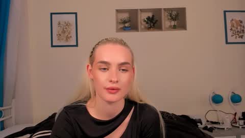 oliviaBeauty online show from April 2026 07:54:01 PM