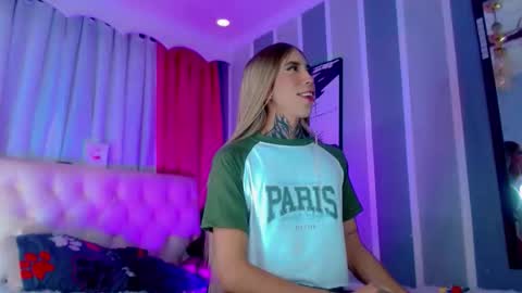 oliviahot01 online show from April 2026 02:37:02 AM