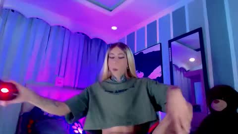 oliviahot01 online show from June 2026 01:11:01 AM