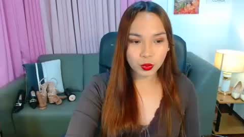 Snapshot of oliviahutton chatting on May 2026 12:49:01 AM oliviahutton online show from May 2026 12:49:01 AM