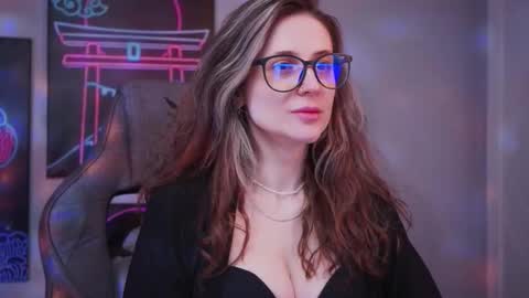 Snapshot of oliviamcclean chatting on February 2026 05:45:01 AM Liv online show from February 2026 05:45:01 AM