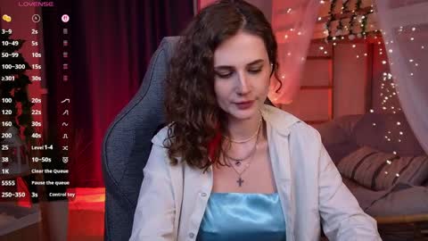 Snapshot of oliviamcclean chatting on April 2026 05:19:02 AM Liv online show from April 2026 05:19:02 AM