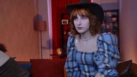 Snapshot of oliviamcclean chatting on April 2026 06:51:02 AM Liv online show from April 2026 06:51:02 AM