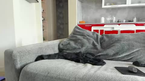 oliviamuur online show from April 2026 06:14:01 AM