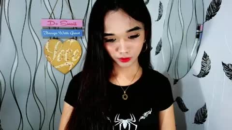 Snapshot of olivianiczxasshieerrraa6 chatting on May 2026 05:53:02 PM NICOLE online show from May 2026 05:53:02 PM