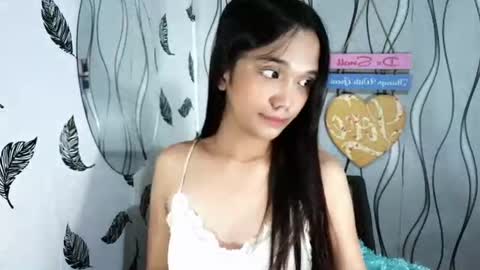 Snapshot of olivianiczxasshieerrraa6 chatting on June 2026 05:15:01 PM NICOLE online show from June 2026 05:15:01 PM