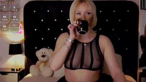 Olivia online show from January 2025 04:52:01 AM