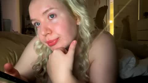 Snapshot of oliviaskies chatting on September 2025 04:50:01 AM Olivia baby online show from September 2025 04:50:01 AM