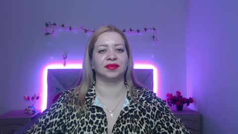Snapshot of oliviaverr chatting on April 2026 01:05:02 PM Oliviaverr online show from April 2026 01:05:02 PM