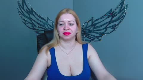 Snapshot of oliviaverr chatting on May 2026 12:35:02 PM Oliviaverr online show from May 2026 12:35:02 PM