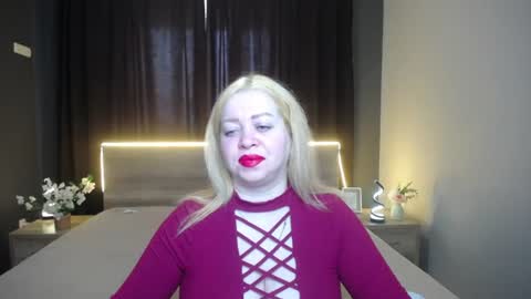 Snapshot of oliviaverr chatting on July 2026 12:00:02 PM Oliviaverr online show from July 2026 12:00:02 PM