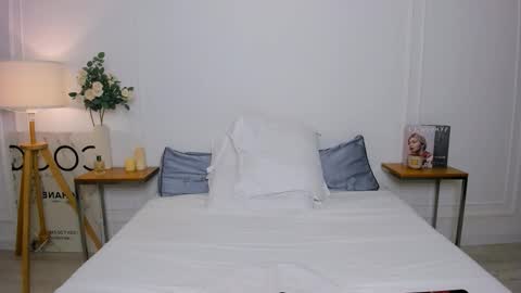 Olivia online show from January 2026 05:01:01 AM