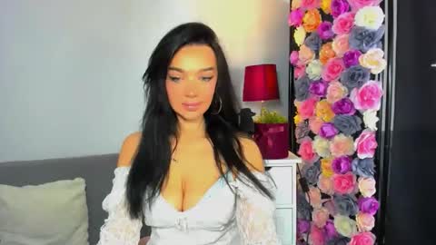 OliviaWomen online show from December 2025 07:25:02 AM