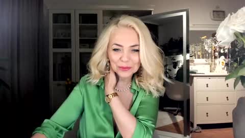 Snapshot of ollalla7 chatting on April 2026 08:25:02 PM ollalla7 online show from April 2026 08:25:02 PM