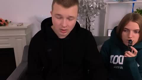 Snapshot of ollistiw chatting on October 2025 08:14:01 AM Olli and Stiw online show from October 2025 08:14:01 AM