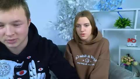 Snapshot of ollistiw chatting on November 2025 09:08:02 AM Olli and Stiw online show from November 2025 09:08:02 AM